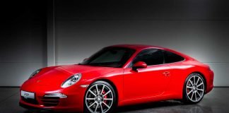 Porsche punta sul carburante sintetico pulito come l’energia elettrica