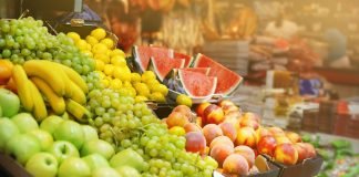 Come capire quando la frutta è matura: ecco i trucchi banco frutta mercato