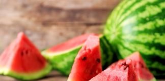Anguria: i valori nutrizionali e una ricetta gustosa cocomero fresco fette