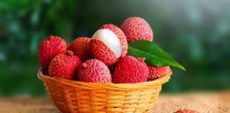Come si mangia il litchi? Proprietà e controindicazioni litchi frutti cestino