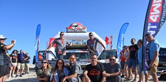 Tunisie Challenge 2025: la Panda 4×4 Trekking dei fratelli Rossi conquista il deserto Team Rossi alla premiazione
