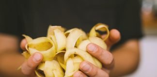 Pulire con le bucce di patate: gli usi che non ti aspetti Bucce di patate