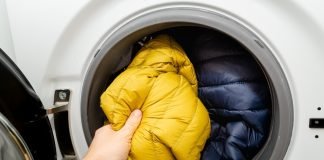 Lavare il piumino in lavatrice senza rovinarlo: i trucchi infallibili Piumini lavatrice lavaggio