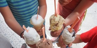 Perché alcuni gelati gonfiano di più? Tra i motivi ce n’è uno insospettabile Gelati amici