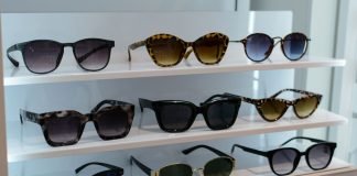 Occhiali da sole, migliori e peggiori: il primo posto va a un modello da 20 euro Occhiali da sole negozio