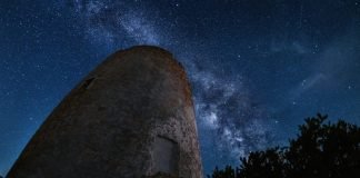 L’Italia ha il suo Villaggio delle Stelle: è il primo a ricevere il riconoscimento Sardegna cielo notturno stelle