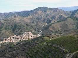 Turismo: Spagna, andar per Catalogna Spagna borgo di Porrera